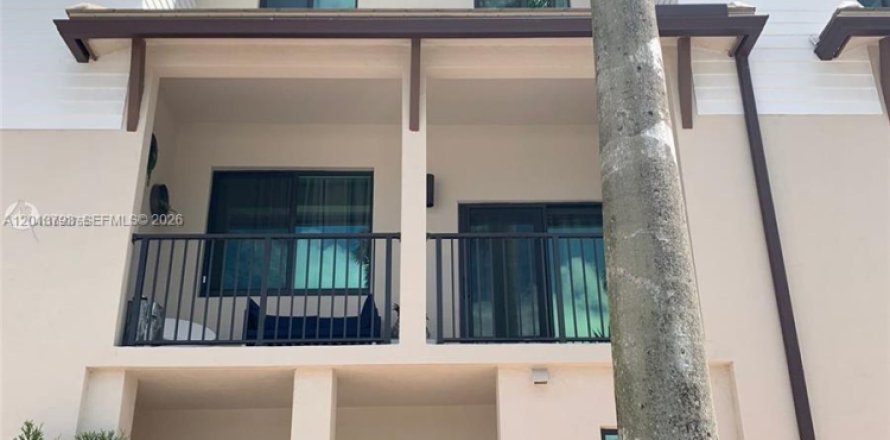 Touwnhouse à Doral, Floride 3 chambres, 259.1 m2 № 2076094