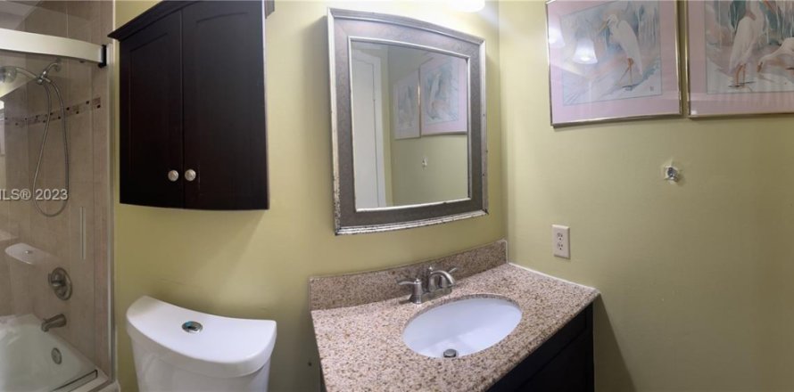 Condo in Stuart, Florida, 2 bedrooms № 880841