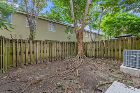 Townhouse in Homestead, Florida 4 bedrooms, 172.05 sq.m. № 1996024 - photo 18