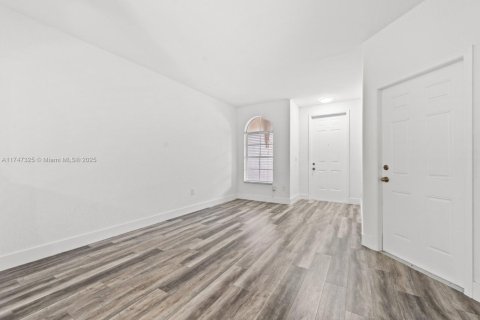 Townhouse in Homestead, Florida 4 bedrooms, 172.05 sq.m. № 1996024 - photo 5