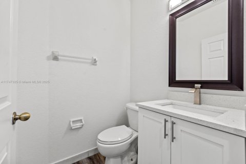 Townhouse in Homestead, Florida 4 bedrooms, 172.05 sq.m. № 1996024 - photo 10