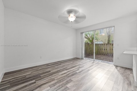 Townhouse in Homestead, Florida 4 bedrooms, 172.05 sq.m. № 1996024 - photo 12