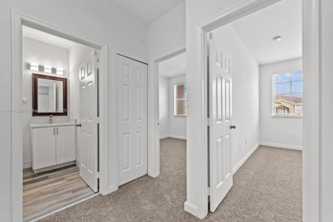 Townhouse in Homestead, Florida 4 bedrooms, 172.05 sq.m. № 1996024 - photo 21