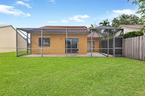 House in Boynton Beach, Florida 2 bedrooms, 103.49 sq.m. № 1806131 - photo 26