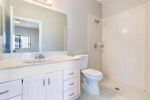 House in Boynton Beach, Florida 2 bedrooms, 103.49 sq.m. № 1806131 - photo 14