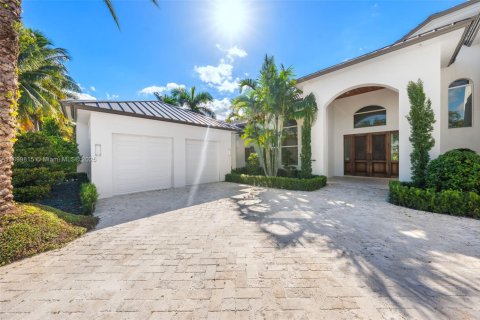 House in Fort Lauderdale, Florida 6 bedrooms, 768.02 sq.m. № 1952485 - photo 9