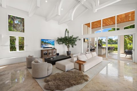 House in Fort Lauderdale, Florida 6 bedrooms, 768.02 sq.m. № 1952485 - photo 19