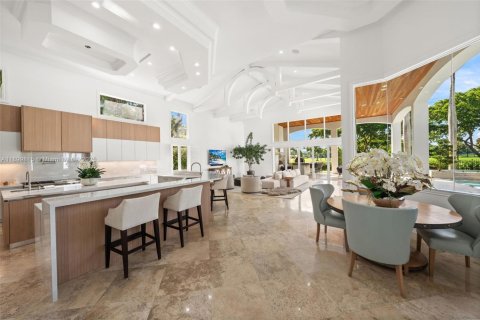 House in Fort Lauderdale, Florida 6 bedrooms, 768.02 sq.m. № 1952485 - photo 20