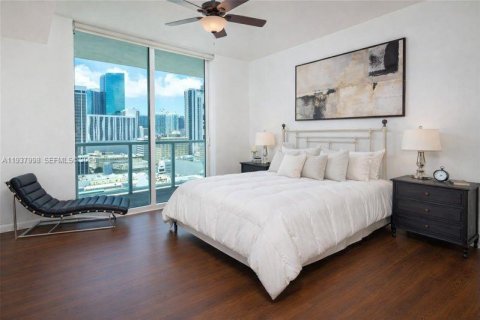 Condo in Miami, Florida, 2 bedrooms  № 1996091 - photo 4