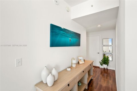 Condo in Miami, Florida, 2 bedrooms  № 1996091 - photo 21