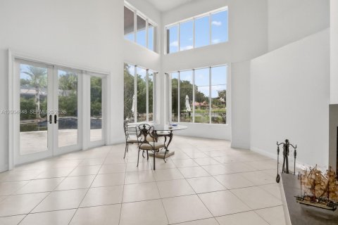 Villa ou maison à vendre à Davie, Floride: 6 chambres, 443.98 m2 № 2073131 - photo 15