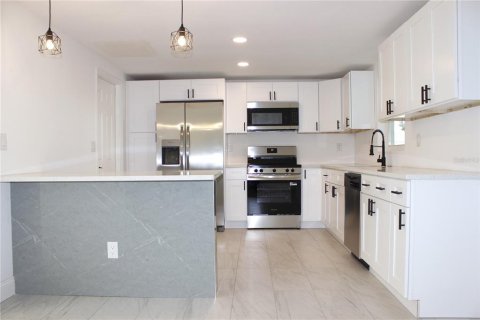 Casa en venta en Port Richey, Florida, 2 dormitorios, 91.04 m2 № 1826898 - foto 12
