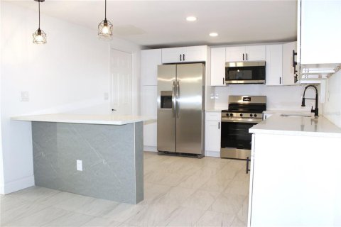 Casa en venta en Port Richey, Florida, 2 dormitorios, 91.04 m2 № 1826898 - foto 11