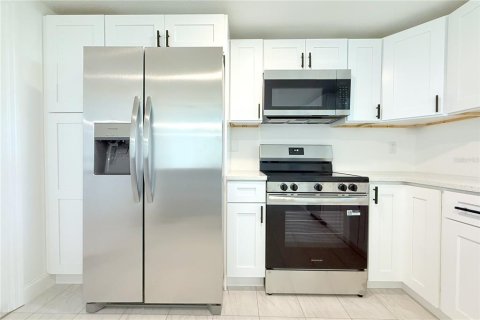 Casa en venta en Port Richey, Florida, 2 dormitorios, 91.04 m2 № 1826898 - foto 17