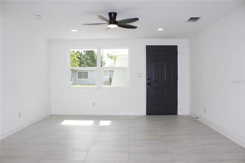 Casa en venta en Port Richey, Florida, 2 dormitorios, 91.04 m2 № 1826898 - foto 5