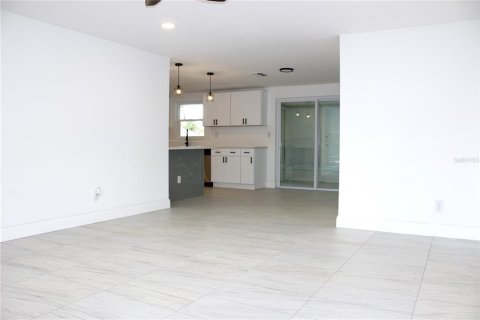 Casa en venta en Port Richey, Florida, 2 dormitorios, 91.04 m2 № 1826898 - foto 9