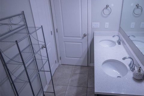 Купить таунхаус в Киссимми, Флорида 8 комнат, 163.69м2, № 2212329 - фото 15