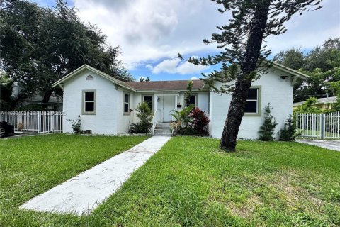 Снять в аренду виллу или дом в Майами, Флорида 4 спальни, 160.35м2, № 1989389 - фото 2