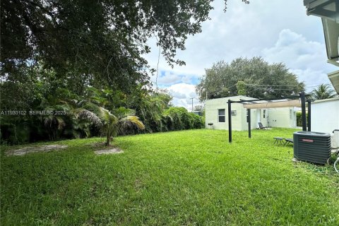 Снять в аренду виллу или дом в Майами, Флорида 4 спальни, 160.35м2, № 1989389 - фото 16