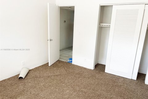 Condominio en alquiler en Lauderhill, Florida, 2 dormitorios, 76.92 m2 № 1931746 - foto 8