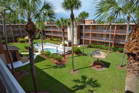Condominio en alquiler en Largo, Florida, 2 dormitorios, 91.69 m2 № 1919154 - foto 3