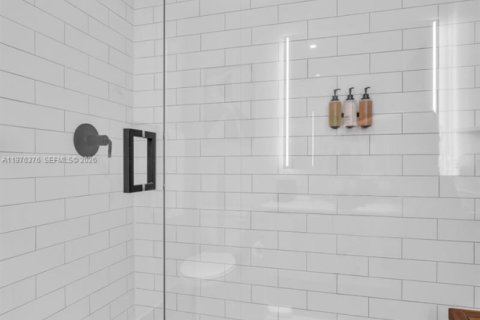 Apartment in Miami, Florida 3 bedrooms, 106.84 sq.m. № 2040671 - photo 29