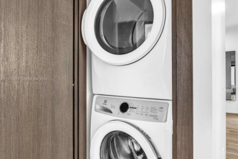 Apartment in Miami, Florida 3 bedrooms, 106.84 sq.m. № 2040671 - photo 3