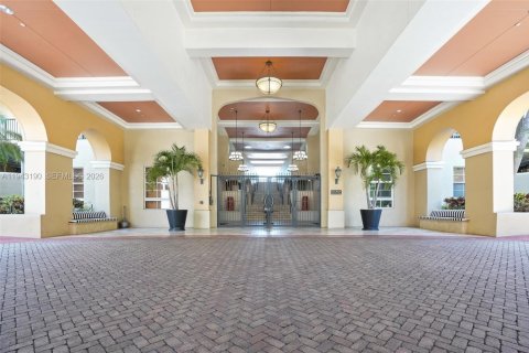 Condo in Fort Lauderdale, Florida, 1 bedroom  № 1999485 - photo 2