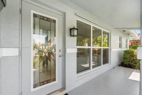 House in Pompano Beach, Florida 2 bedrooms, 164.44 sq.m. № 1806331 - photo 3
