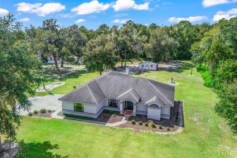 House in Reddick, Florida 3 bedrooms, 194.17 sq.m. № 2396266