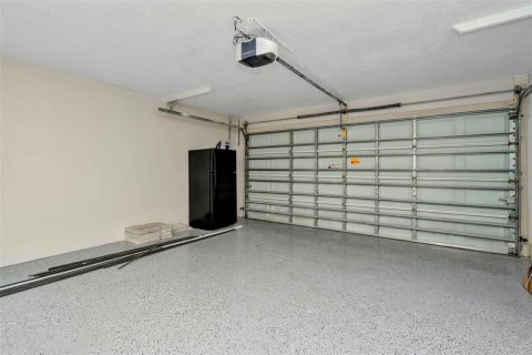 House in Treasure Island, Florida 3 bedrooms, 196.77 sq.m. № 2093257 - photo 25