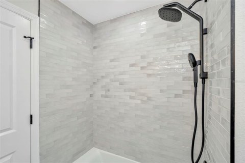 House in Treasure Island, Florida 3 bedrooms, 196.77 sq.m. № 2093257 - photo 30