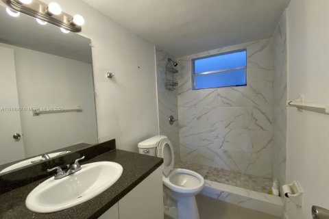 Copropriété à vendre à Margate, Floride: 2 chambres, 92.9 m2 № 1966376 - photo 14