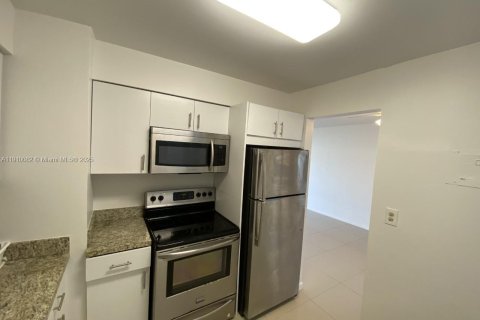 Copropriété à vendre à Margate, Floride: 2 chambres, 92.9 m2 № 1966376 - photo 2