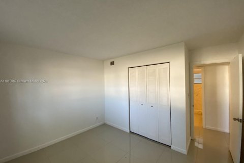Copropriété à vendre à Margate, Floride: 2 chambres, 92.9 m2 № 1966376 - photo 11