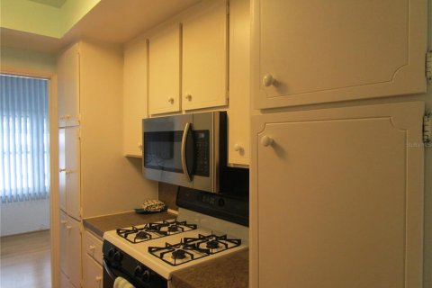 Купить кондоминиум в Сент-Питерсберг, Флорида 6 комнат, 84.54м2, № 1555359 - фото 8
