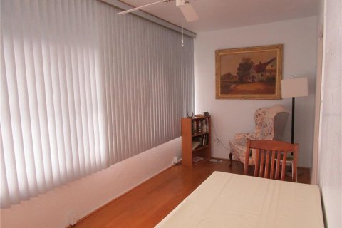 Купить кондоминиум в Сент-Питерсберг, Флорида 6 комнат, 84.54м2, № 1555359 - фото 19