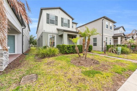 House in Winter Garden, Florida 3 bedrooms, 215.72 sq.m. № 2166066 - photo 3