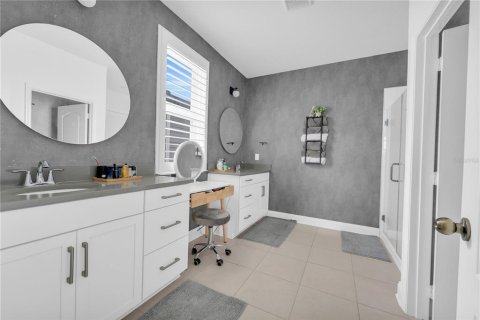 House in Winter Garden, Florida 3 bedrooms, 215.72 sq.m. № 2166066 - photo 26