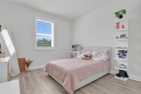 House in Winter Garden, Florida 3 bedrooms, 215.72 sq.m. № 2166066 - photo 28