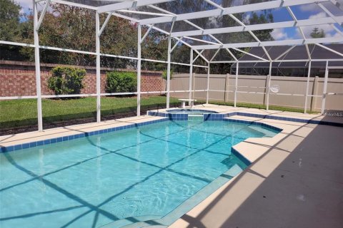 Casa en alquiler en Orlando, Florida, 4 dormitorios, 180.04 m2 № 1917414 - foto 2