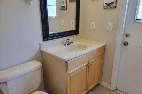 Casa en alquiler en Orlando, Florida, 4 dormitorios, 180.04 m2 № 1917414 - foto 13