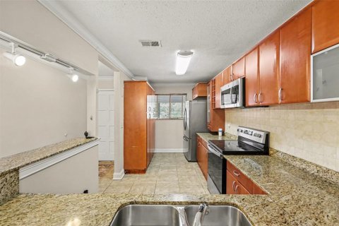 Condominio en venta en Tampa, Florida, 2 dormitorios, 99.22 m2 № 2150821 - foto 5