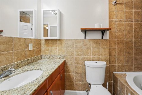 Condominio en venta en Tampa, Florida, 2 dormitorios, 99.22 m2 № 2150821 - foto 20