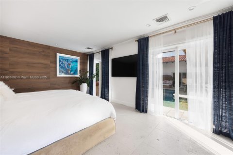 Casa en venta en Bay Harbor Islands, Florida, 5 dormitorios, 383.31 m2 № 1964099 - foto 23
