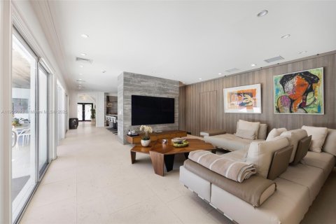 Casa en venta en Bay Harbor Islands, Florida, 5 dormitorios, 383.31 m2 № 1964099 - foto 20