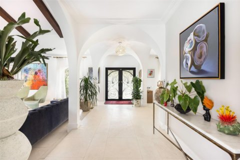 Casa en venta en Bay Harbor Islands, Florida, 5 dormitorios, 383.31 m2 № 1964099 - foto 8