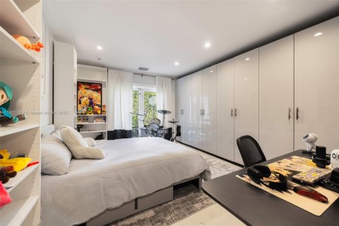 Casa en venta en Bay Harbor Islands, Florida, 5 dormitorios, 383.31 m2 № 1964099 - foto 28