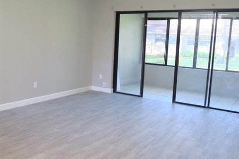 Touwnhouse à louer à Orlando, Floride: 3 chambres, 171.87 m2 № 1858046 - photo 3