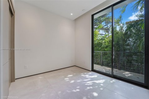 Casa en venta en Miami Beach, Florida, 6 dormitorios, 330.64 m2 № 1612019 - foto 19